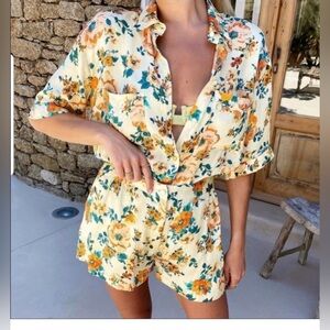 zara women’s xs viscose Floral Button-Up Shirt and Shorts Set